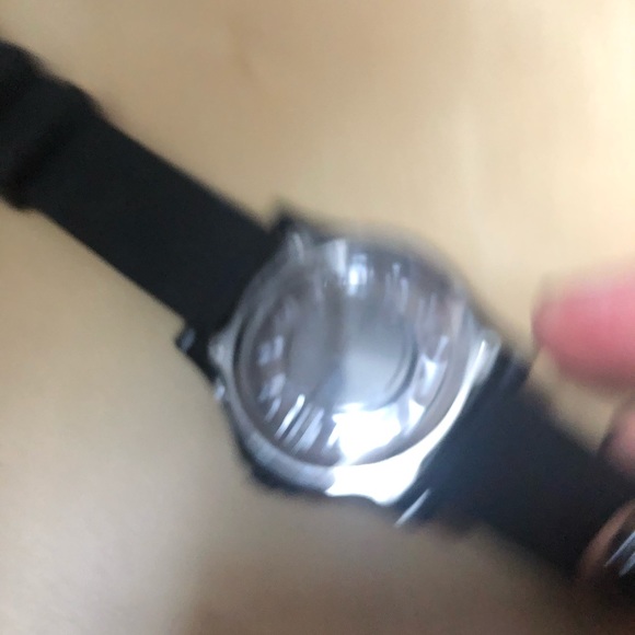 Marc Jacobs watch - Picture 3 of 3